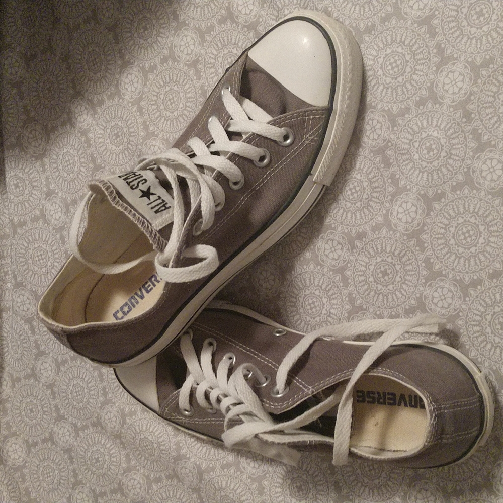 Gray Converse All Star sz 8W 6 M